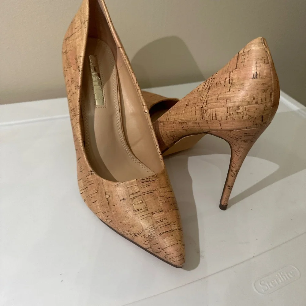 Shoes - Picture 1 of 4